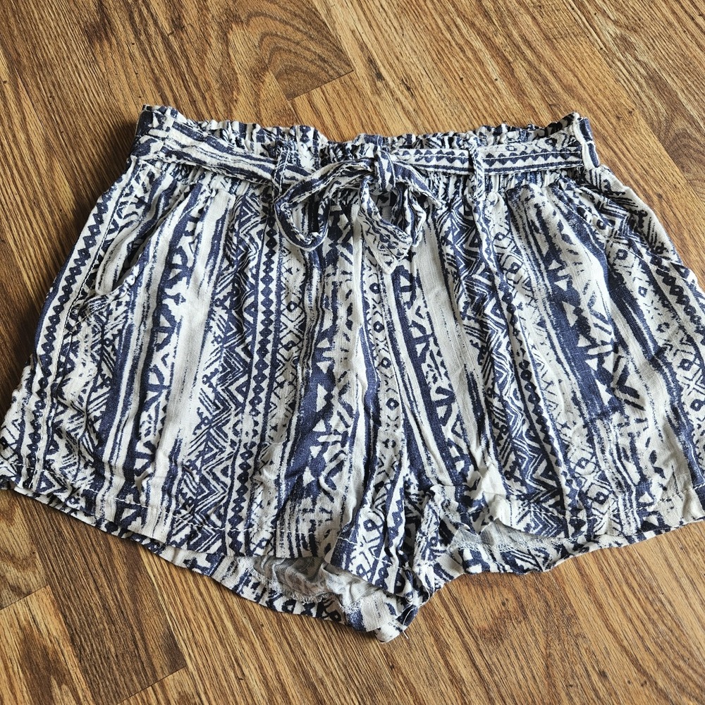 Cali 1850 L Linen Viscose Blend Blue Pull On Shorts White Aztec Boho Summer Chic